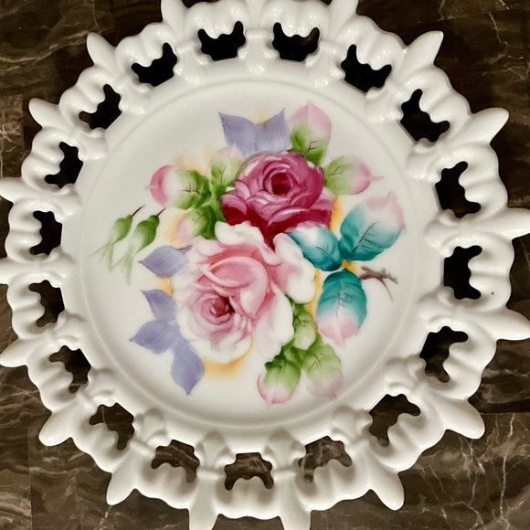 Vintage Lefton’s Collectible Hand Painted Floral Design Porcelain China Plate - Picture 2 of 4